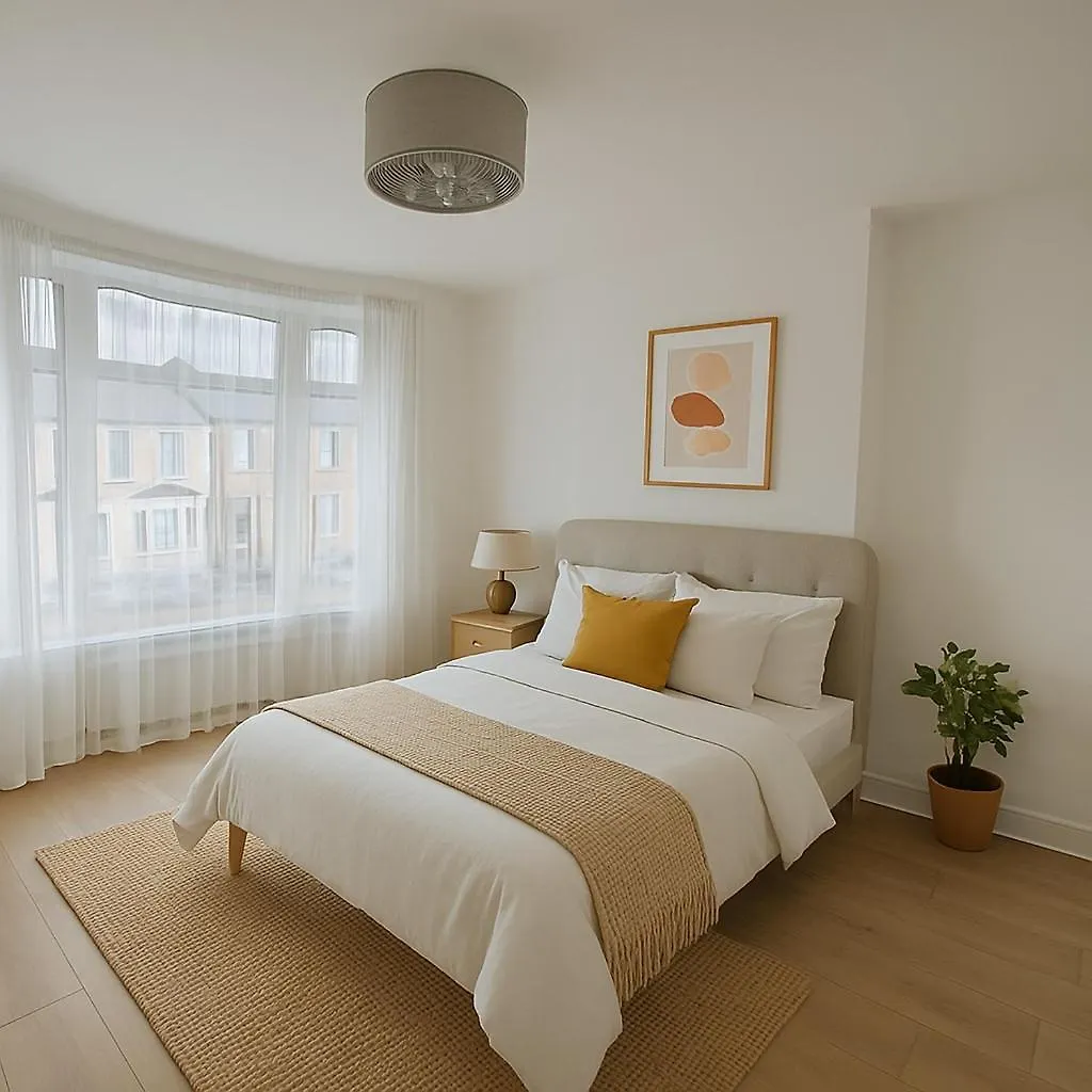 Stylish 4Br Home, 2 Bathrooms Ilford
